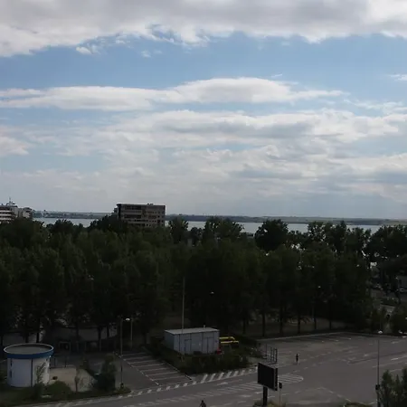 アパート Calutul De Mare ママイア